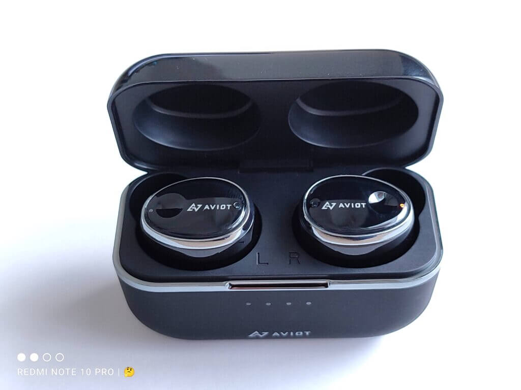 AVIOT 完全ワイヤレスイヤホン TE-D01T AVIOT TE-D01tレビュー】単体18時間の超ロングバッテリーかつ